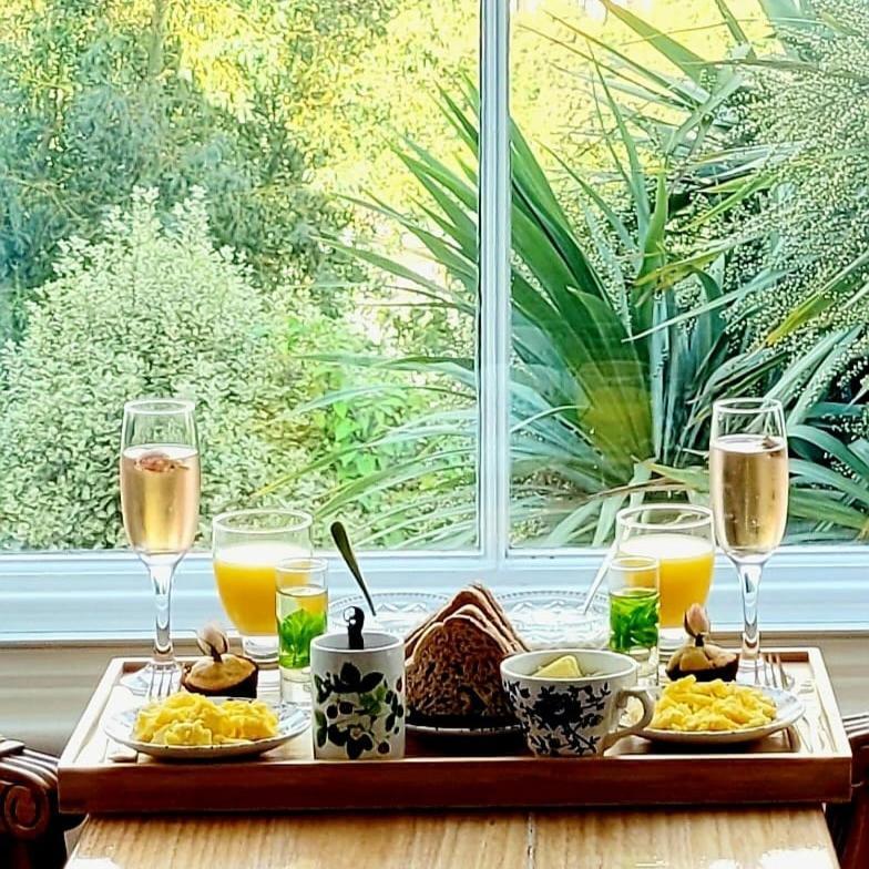 West Hill Retreat Edwardian Balcony Ensuite With Room Served Breakfast & Free Parking 헤이스팅스 외부 사진